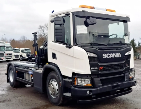 Scania P280 4x2 hakowiec SKIBICKI z żurawiem HIAB - SLT