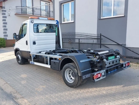 IVECO Daily 70C18 4x2 hakowiec Skibicki