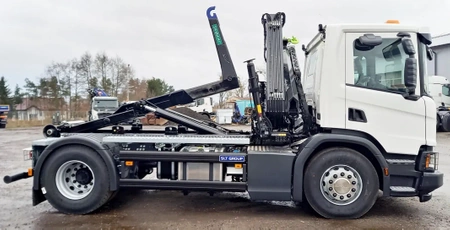 Scania P280 4x2 hakowiec SKIBICKI z żurawiem HIAB - SLT