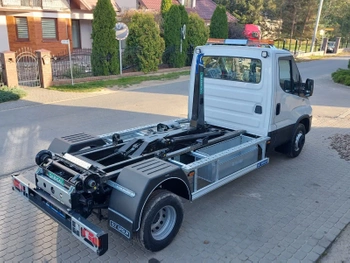 IVECO Daily 70C18 4x2 hakowiec Skibicki